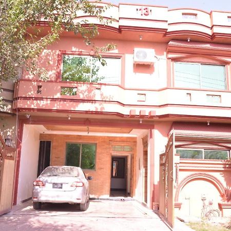 Redbury Guesthouse Islamabad Zewnętrze zdjęcie