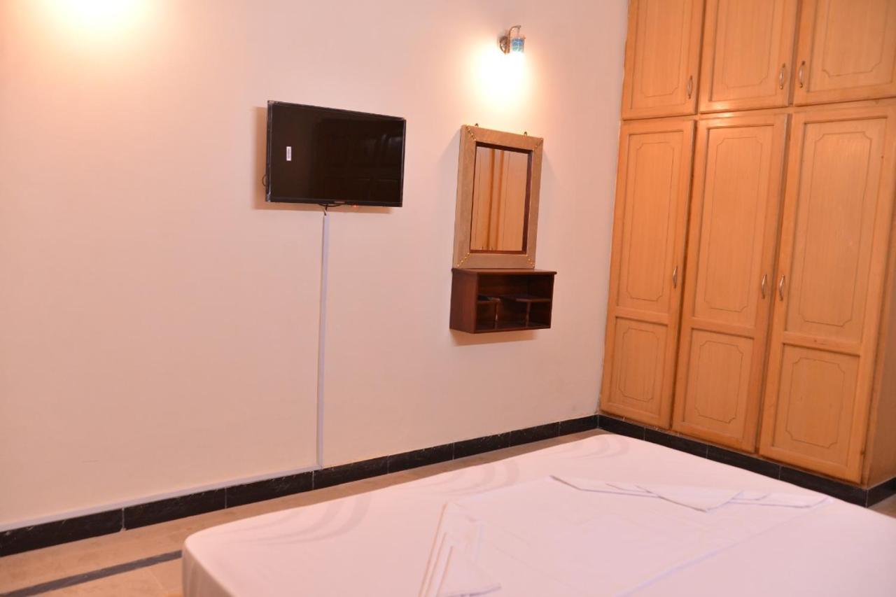 Redbury Guesthouse Islamabad Zewnętrze zdjęcie